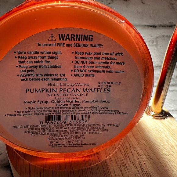 Bath and Body Work Pumpkin Pecan Waffles 3-wick Candle - Picture 2 of 3